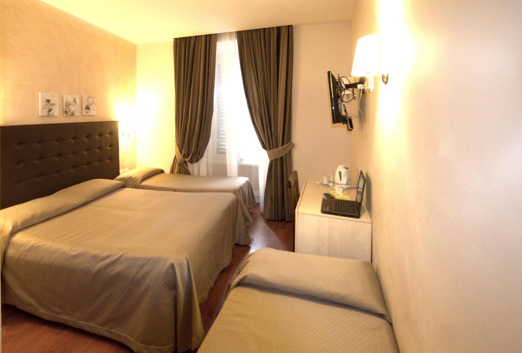 Roma Rooms Colosseum 외부 사진