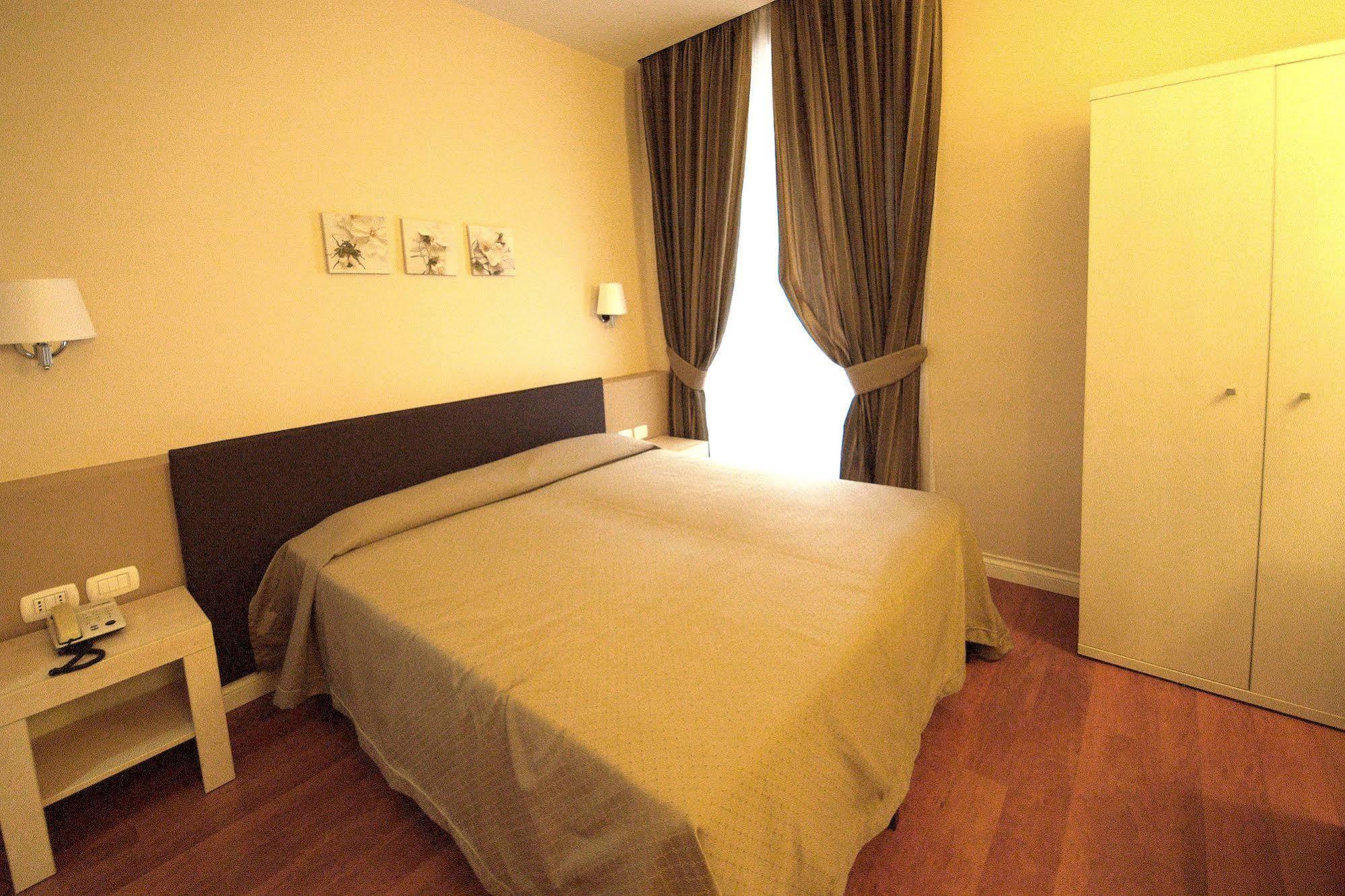 Roma Rooms Colosseum 외부 사진